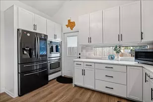 1201 S Garden St, Austin, TX 78702 - Photo 12