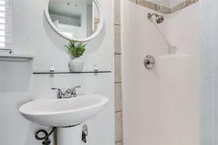 1105 W 43rd St, Austin, TX 78756 - Photo 12