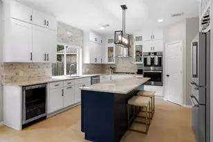3401 Zebecca Creek Dr, Austin, TX 78732 - Photo 2