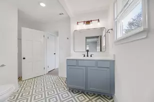 306 W Stassney Ln, Austin, TX 78745 - Photo 10