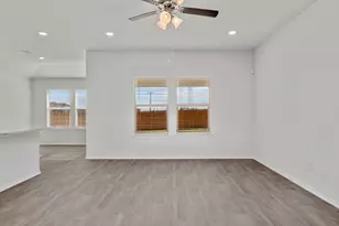 233 Boatright Blvd, Jarrell, TX 76537 - Photo 10