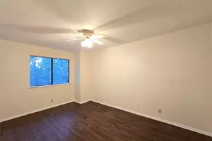 1305 Dobie Dr, Austin, TX 78753 - Photo 10