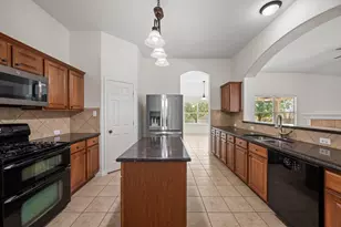 882 Shadow Creek Blvd, Buda, TX 78610 - Photo 10