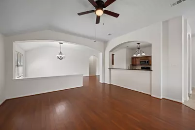 882 Shadow Creek Boulevard, Buda, TX 78610 - Photo 8