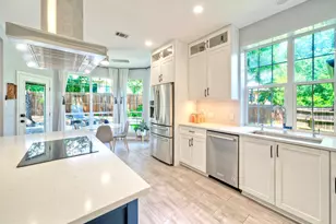 3002 Barton Point Cir, Austin, TX 78733 - Photo 16