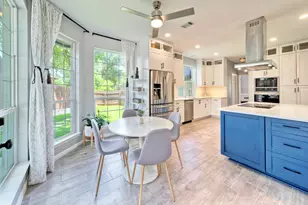 3002 Barton Point Cir, Austin, TX 78733 - Photo 12