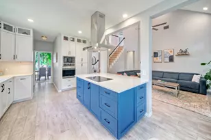 3002 Barton Point Cir, Austin, TX 78733 - Photo 14