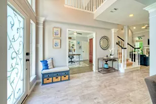 3002 Barton Point Cir, Austin, TX 78733 - Photo 2
