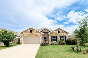 617 W Sheldon Ave, Thrall, TX 76578 - Photo 1