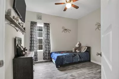 617 W Sheldon Avenue, Thrall, TX 76578 - Photo 18