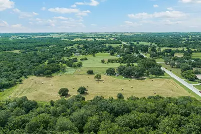 2005 W Grand Avenue, Yoakum, TX 77995 - Photo 22