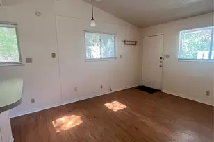 208 E 31st St, Austin, TX 78705 - Photo 4