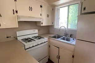 208 E 31st St, Austin, TX 78705 - Photo 8