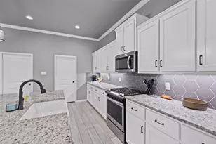 2819 Pistoia Trl, Temple, TX 76502 - Photo 12