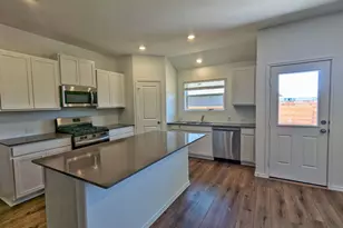 158 Gresham, Kyle, TX 78640 - Photo 10