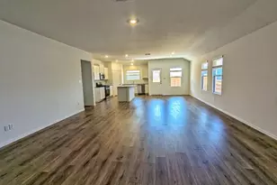 158 Gresham, Kyle, TX 78640 - Photo 8