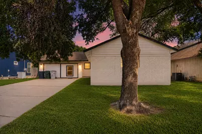 16402 Parkway Drive, Pflugerville, TX 78660 - Photo 2