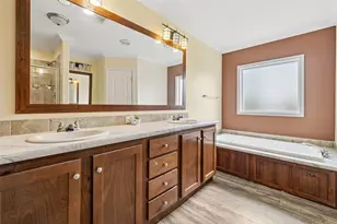 418 Lenora Dr, Taylor, TX 76574 - Photo 14