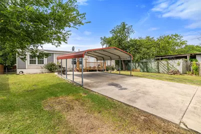 418 Lenora Drive, Taylor, TX 76574 - Photo 2