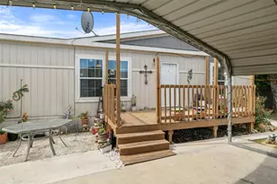 418 Lenora Dr, Taylor, TX 76574 - Photo 4