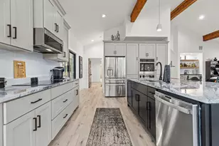 23535 Lakeside Dr, Marble Falls, TX 78654 - Photo 10