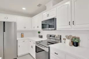 131 Meadow Valley Loop, Jarrell, TX 76537 - Photo 8