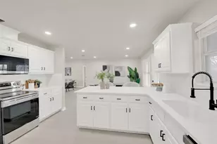 131 Meadow Valley Loop, Jarrell, TX 76537 - Photo 10