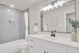 131 Meadow Valley Loop, Jarrell, TX 76537 - Photo 16