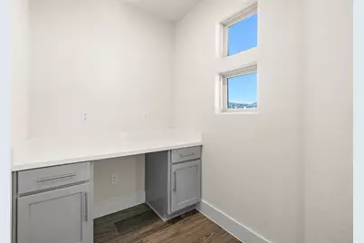 6209 Dumfries Lane, Austin, TX 78744 - Photo 4