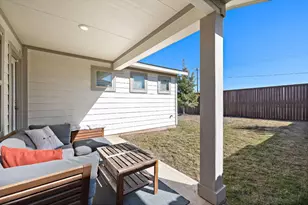 6209 Dumfries Ln, Austin, TX 78744 - Photo 24