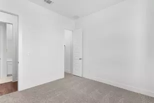 205 W Faulkner St, Liberty Hill, TX 78642 - Photo 6