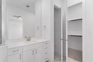 205 W Faulkner St, Liberty Hill, TX 78642 - Photo 14