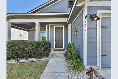 613 Goldenwave Way, Liberty Hill, TX 78642 - Photo 2