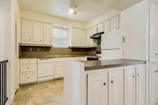 2819 San Gabriel St, Austin, TX 78705 - Photo 10