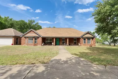 725 Green Valley Drive NE, Bastrop, TX 78602 - Photo 1