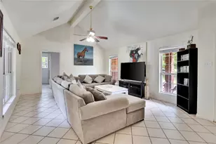 725 Green Valley Dr NE, Bastrop, TX 78602 - Photo 12