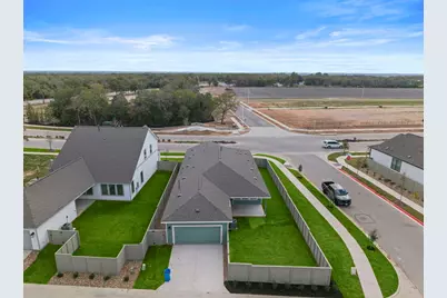 132 Adelton Boulevard, Bastrop, TX 78602 - Photo 34