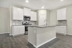 135 Lyndon Dr, San Marcos, TX 78666 - Photo 4