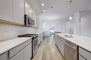 7708 Donnelley Dr, Austin, TX 78744 - Photo 4