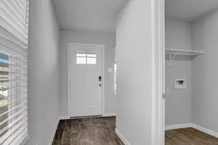 211 Hamilton Pool Ln, Bastrop, TX 78602 - Photo 10