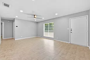 2712 St Edwards Cir, Austin, TX 78704 - Photo 6