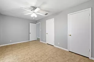 2712 St Edwards Cir, Austin, TX 78704 - Photo 12