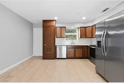 2712 Saint Edwards Circle #B, Austin, TX 78704 - Photo 10