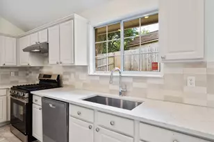 7018 Auckland Dr, Austin, TX 78749 - Photo 8