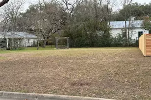 505 Elm St, Bastrop, TX 78602 - Photo 1