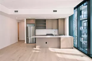 610 Davis St, Austin, TX 78701 - Photo 2