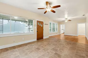 1301 Taylor St, Lampasas, TX 76550 - Photo 8