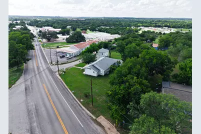 1301 Taylor St, Lampasas, TX 76550 - Photo 32