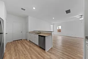 197 Fairlawn Wy, Maxwell, TX 78656 - Photo 4