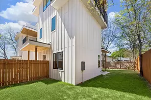4416 S 1st St, Austin, TX 78745 - Photo 34